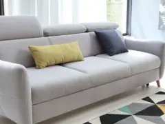 Jakie poduszki do szarego narożnika? Ożyw swój salon stylowo