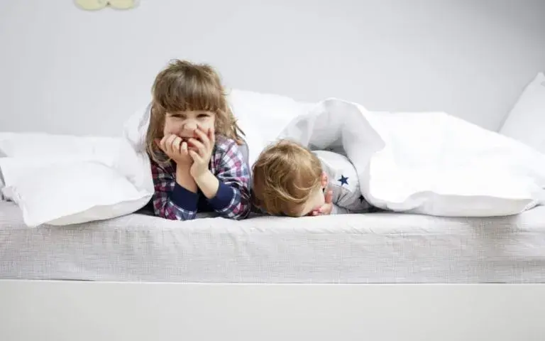 Jaki materac dla 7 latka? Wybierz najlepszy dla zdrowego snu