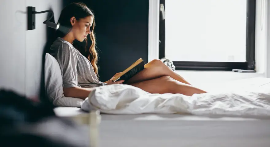 Jaka barwa światła do sypialni zapewni lepszy sen i relaks?