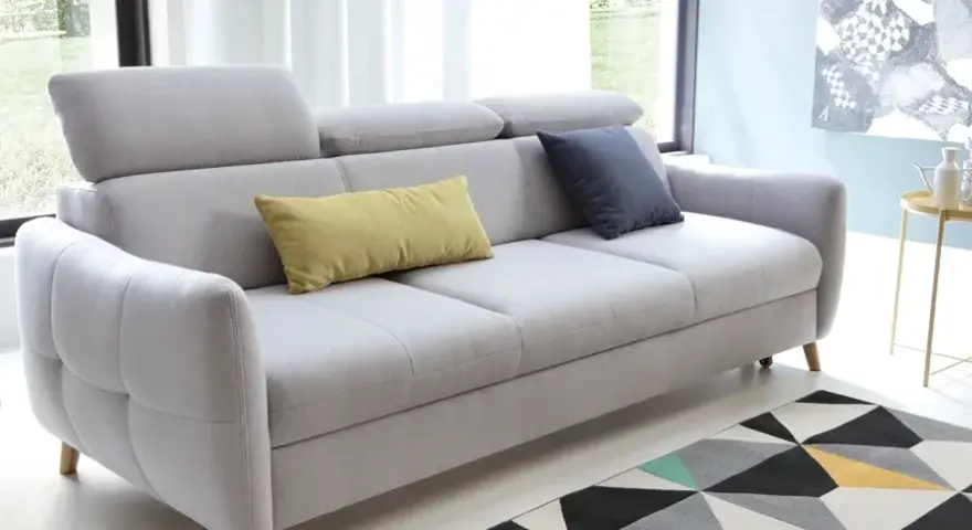 Jakie poduszki do szarego narożnika? Ożyw swój salon stylowo